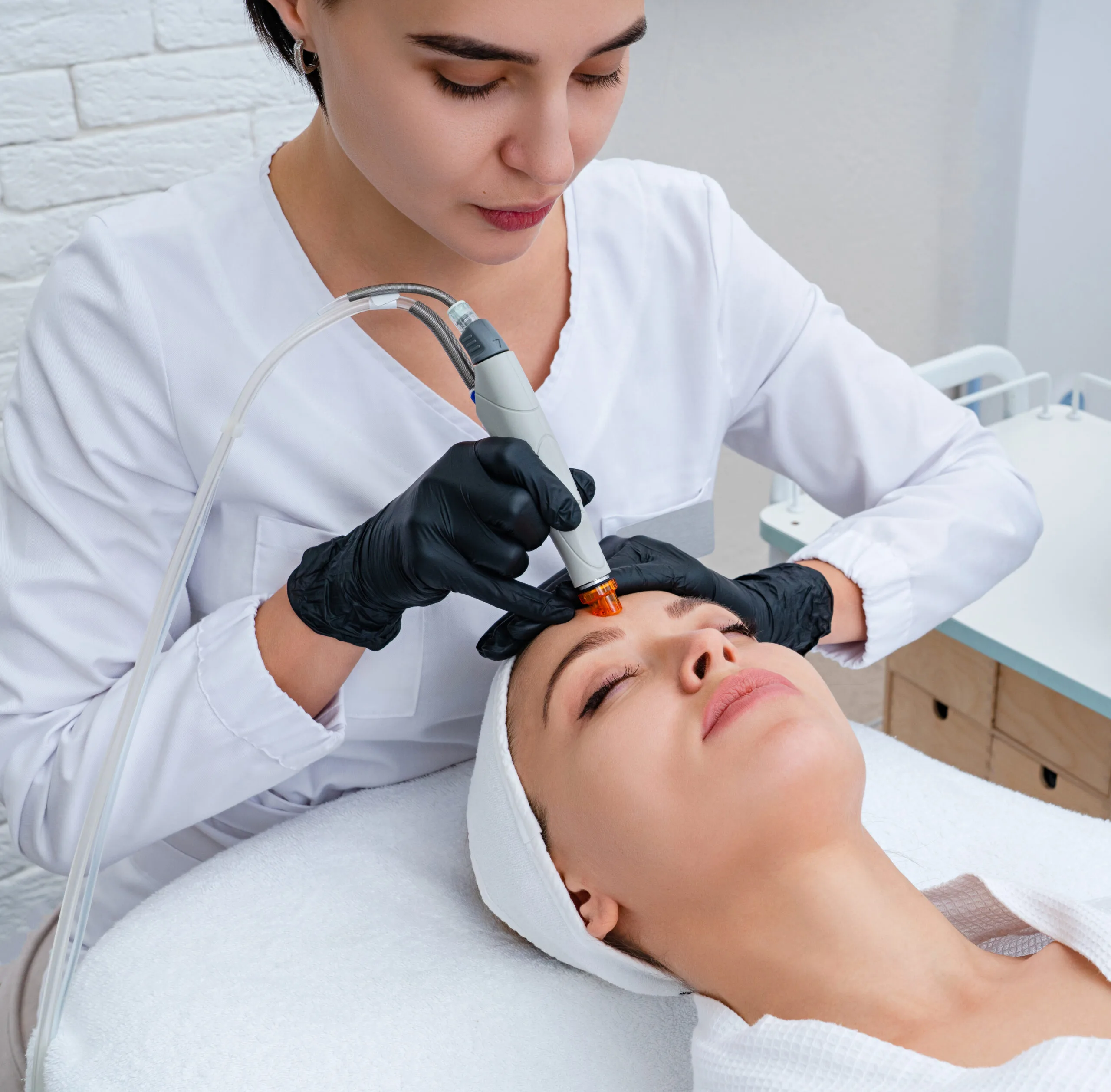 hĺbkové čistenie pleti v salóne Forever Beauty v Košiciach